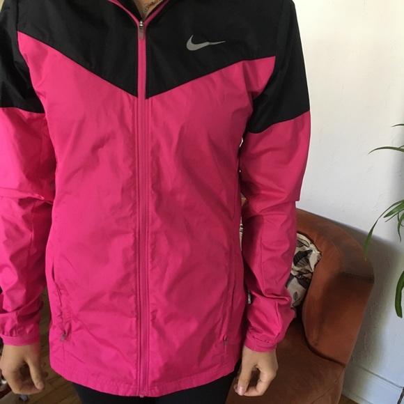 Nike Raincoat X Windbreaker - Picture 4 of 4